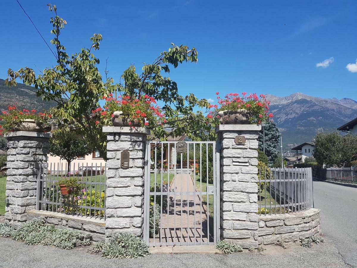 Casa Di Tia Apartment Aosta Ngoại thất bức ảnh